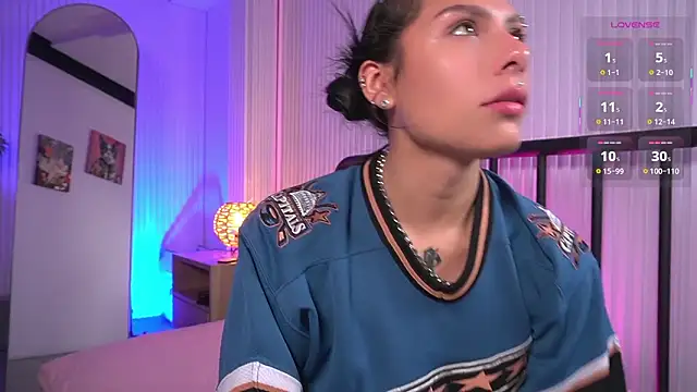 Molly  davis online show from 03-23-26, 08:02