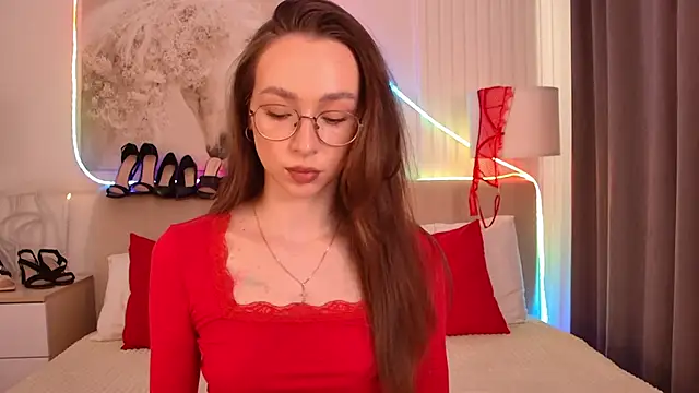Emily Simon online show from 06-12-26, 05:50