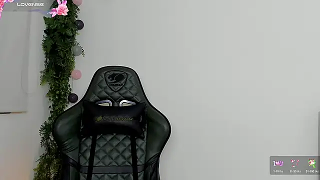 Noaah25  online show from 04-27-26, 03:26