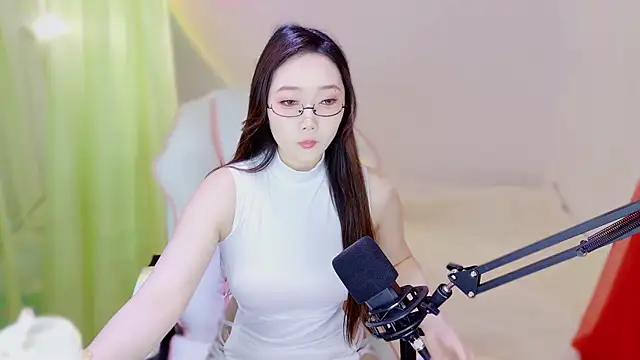 luna-168 online show from 04-23-26, 08:35