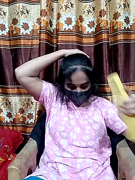 Snapshot of Red-Bird2 chatting on 02-19-26, 02:51 Red-Bird2 online show from 02-19-26, 02:51