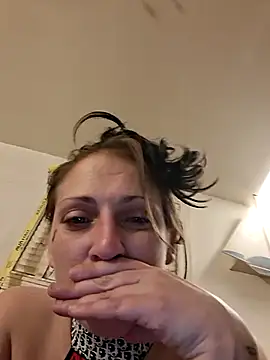 LadySn0w26 online show from 02-23-26, 01:36