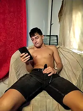 Snapshot of attractive-sexx chatting on 02-17-26, 01:07 attractive-sexx online show from 02-17-26, 01:07