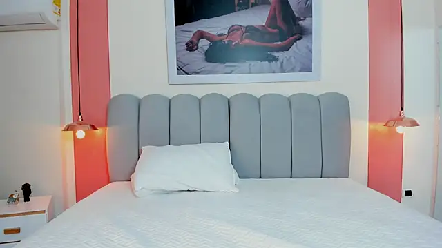 EmmaBoyd online show from 01-17-26, 01:05