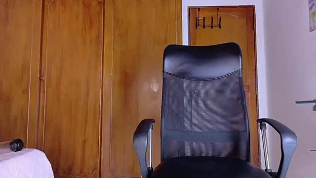 samirths boy  online show from 06-11-26, 07:01