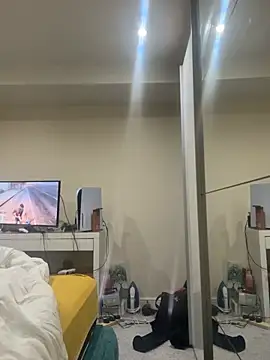 Snapshot of Brownadam111 chatting on 02-01-26, 01:48 Brownadam111 online show from 02-01-26, 01:48