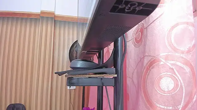 Snapshot of lovely__kiss__ chatting on 03-11-26, 06:14 lovely kiss online show from 03-11-26, 06:14