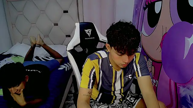 Maxwell boys online show from 02-03-26, 03:37