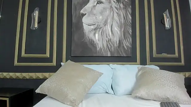 Snapshot of ivette_swan chatting on 02-10-26, 12:42 ivette swan online show from 02-10-26, 12:42