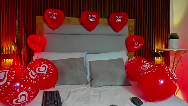 Snapshot of ivette_swan chatting on 02-14-26, 01:08 ivette swan online show from 02-14-26, 01:08