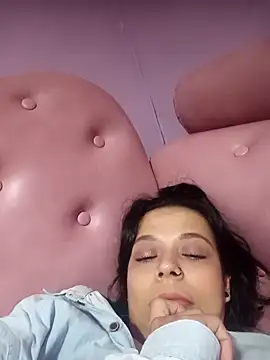 Snapshot of RossyAlvarez chatting on 02-28-26, 04:24 RossyAlvarez online show from 02-28-26, 04:24