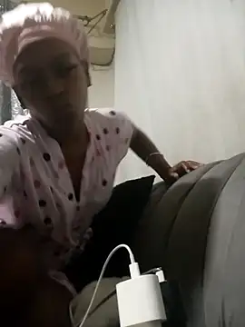 Snapshot of dakhielihle chatting on 02-12-26, 11:33 dakhielihle online show from 02-12-26, 11:33