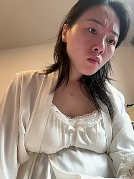 Snapshot of Cheating-wife chatting on 04-28-26, 03:00 Cheating-wife online show from 04-28-26, 03:00