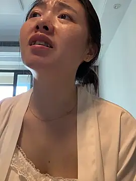 Snapshot of Cheating-wife chatting on 05-27-26, 08:55 Cheating-wife online show from 05-27-26, 08:55