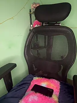 Snapshot of Praachiiii chatting on 02-21-26, 11:06 Praachiiii online show from 02-21-26, 11:06