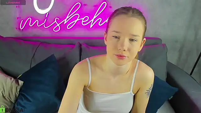 Nicole Vasquez online show from 04-21-26, 01:07