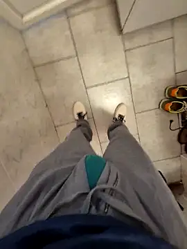 vali23 online show from 02-19-26, 08:21