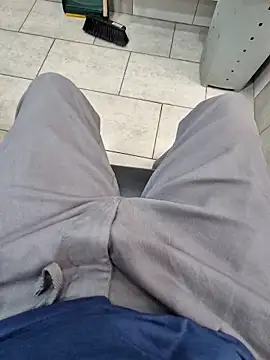 vali23 online show from 02-22-26, 07:19