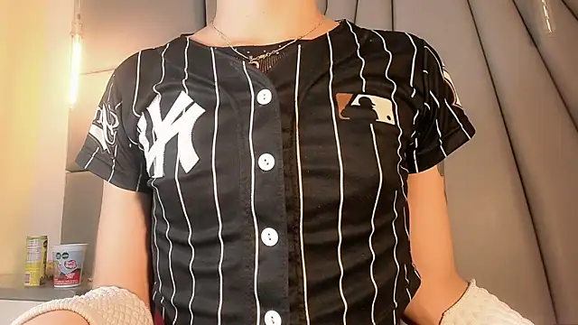 Miss-Saraii online show from 03-27-26, 08:52