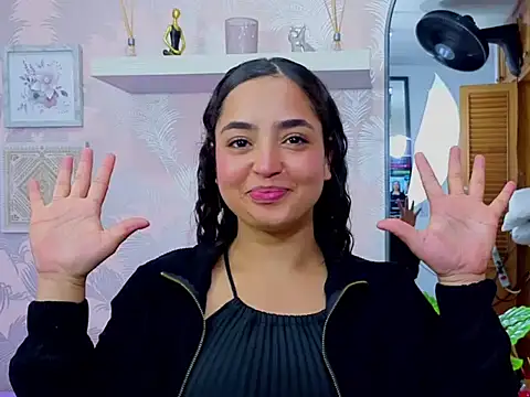 Snapshot of Emma_Thompssonn chatting on 02-04-26, 11:49 Emma Thompssonn online show from 02-04-26, 11:49