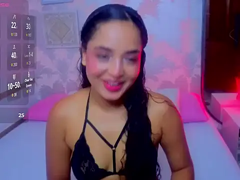 Snapshot of Emma_Thompssonn chatting on 06-15-26, 12:18 Emma Thompssonn online show from 06-15-26, 12:18