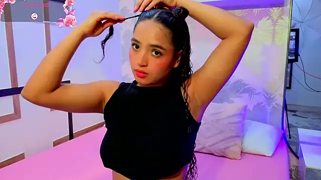 Snapshot of Emma_Thompssonn chatting on 07-14-26, 12:22 Emma Thompssonn online show from 07-14-26, 12:22