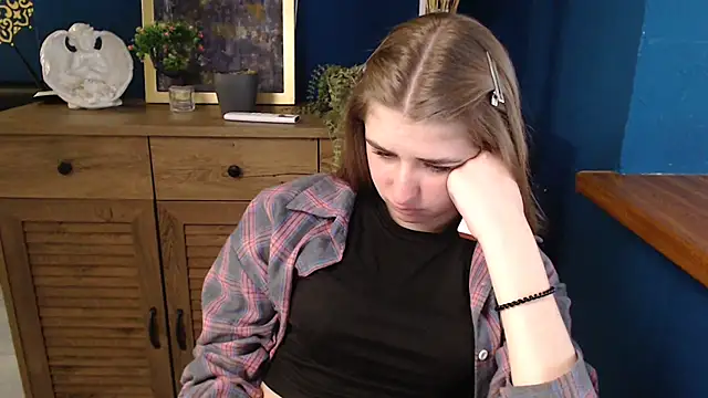 Snapshot of Sunny_siren chatting on 05-18-26, 12:55 Sunny siren online show from 05-18-26, 12:55