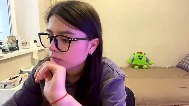 Snapshot of SaintMari chatting on 06-11-26, 02:26 SaintMari online show from 06-11-26, 02:26