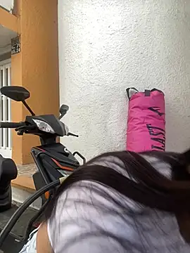 StrawberryPink  online show from 02-20-26, 11:32