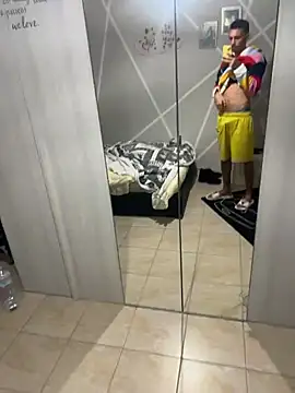 Snapshot of piccolo2002 chatting on 01-17-26, 04:00 piccolo2002 online show from 01-17-26, 04:00