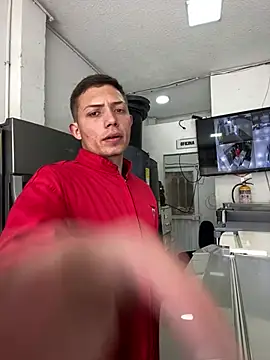 santiObrero online show from 03-07-26, 04:37