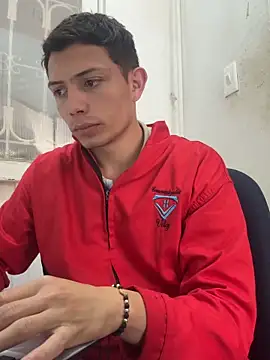 santiObrero online show from 04-28-26, 03:28