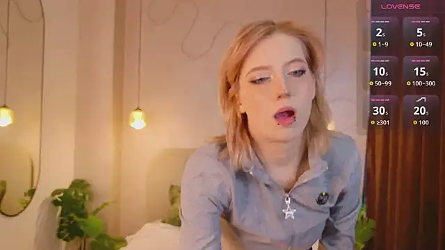 Snapshot of MoonlightAsuna chatting on 02-05-26, 01:38 MoonlightAsuna online show from 02-05-26, 01:38