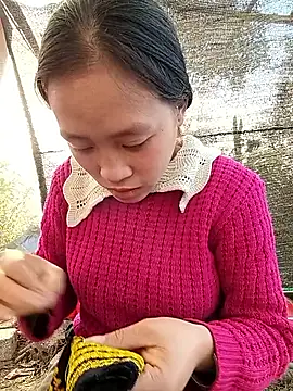 Snapshot of Hari-saka chatting on 02-04-26, 09:59 Hari-saka online show from 02-04-26, 09:59