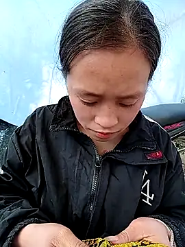 Snapshot of Hari-saka chatting on 02-10-26, 09:13 Hari-saka online show from 02-10-26, 09:13