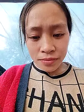 Snapshot of Hari-saka chatting on 02-12-26, 09:04 Hari-saka online show from 02-12-26, 09:04