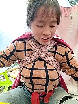 Snapshot of Hari-saka chatting on 02-25-26, 06:34 Hari-saka online show from 02-25-26, 06:34