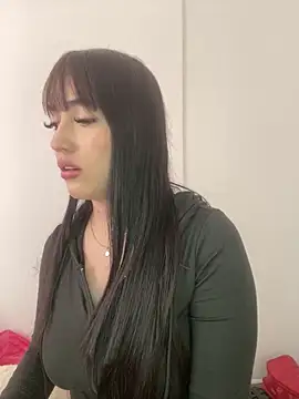 Snapshot of Melody_rousse__ chatting on 02-14-26, 08:49 Melody rousse online show from 02-14-26, 08:49