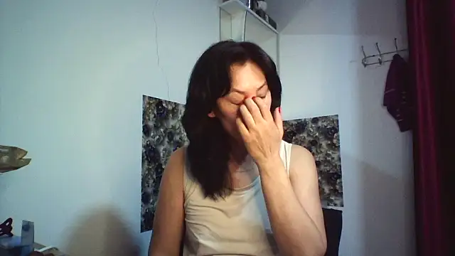 Snapshot of bella2322 chatting on 02-21-26, 03:07 bella2322 online show from 02-21-26, 03:07