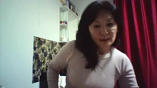 Snapshot of bella2322 chatting on 03-09-26, 02:54 bella2322 online show from 03-09-26, 02:54