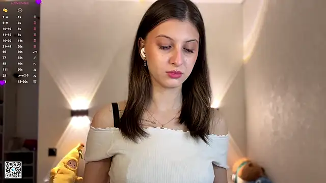 LouiseChavez online show from 04-26-26, 02:04