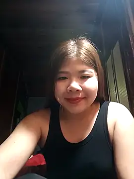 Snapshot of Lioe_koei chatting on 02-15-26, 07:51 Lioe koei online show from 02-15-26, 07:51