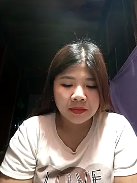 Snapshot of Lioe_koei chatting on 05-11-26, 02:45 Lioe koei online show from 05-11-26, 02:45