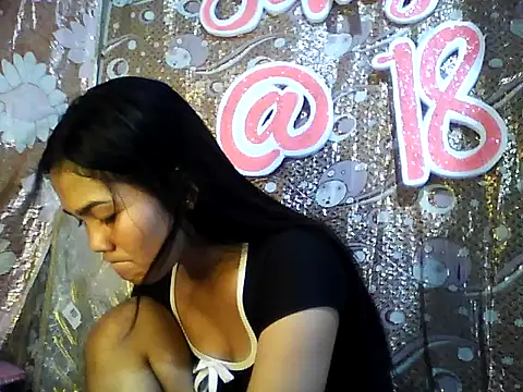 PinaySkinnyJust18 online show from 02-19-26, 10:11