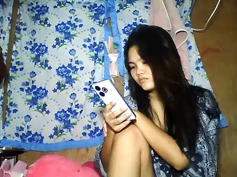 PinaySkinnyJust18 online show from 06-03-26, 09:53