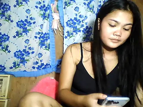 PinaySkinnyJust18 online show from 06-11-26, 01:27