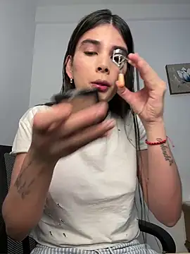 Lily WellGifted online show from 02-03-26, 07:57