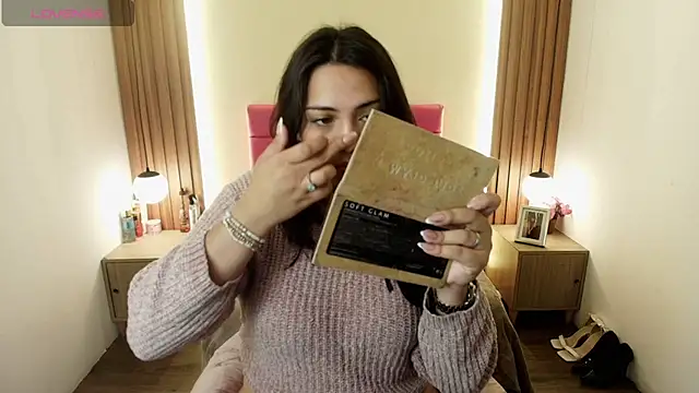 IvonneRoss  online show from 04-13-26, 11:59