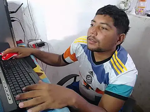 Snapshot of master_juju1921 chatting on 02-03-26, 10:26 master juju1921 online show from 02-03-26, 10:26