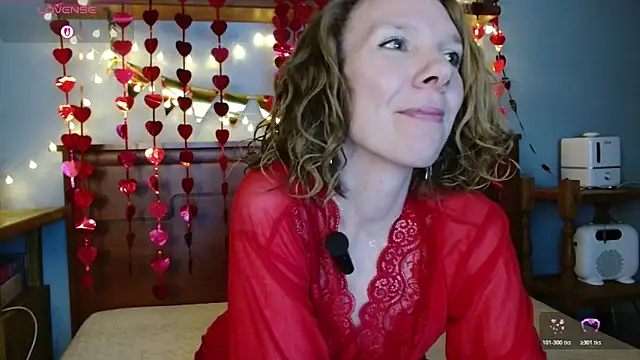 Daisy Lovely online show from 02-16-26, 04:19